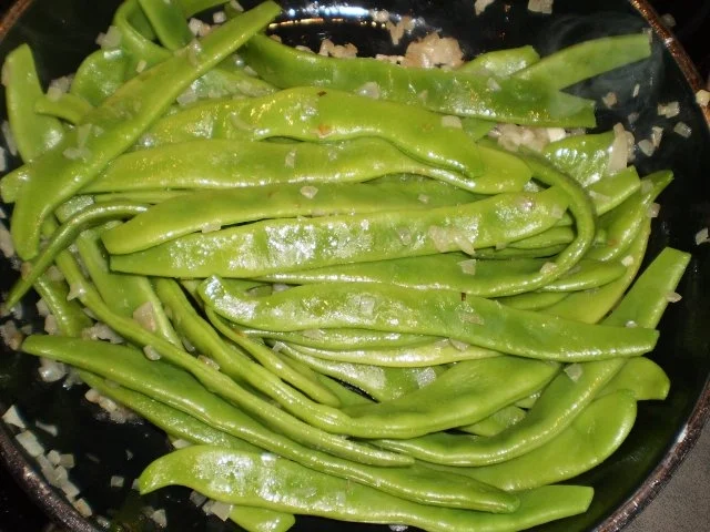 Rezept: Putenfilet mit Pfeffer-Marsala-Jus und Bohnen-Zwiebel-Gemüse Bild Nr. 3 Putenfilet mit Pfeffer-Marsala-Jus und Bohnen-Zwiebel-Gemüse - Rezept - Bild Nr. 3