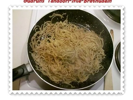 Rezept: Nudeln: Pikante Mie-Bratnudeln mit Ei Bild Nr. 3 Nudeln: Pikante Mie-Bratnudeln mit Ei - Rezept - Bild Nr. 3