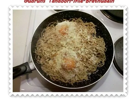 Rezept: Nudeln: Pikante Mie-Bratnudeln mit Ei Bild Nr. 4 Nudeln: Pikante Mie-Bratnudeln mit Ei - Rezept - Bild Nr. 4