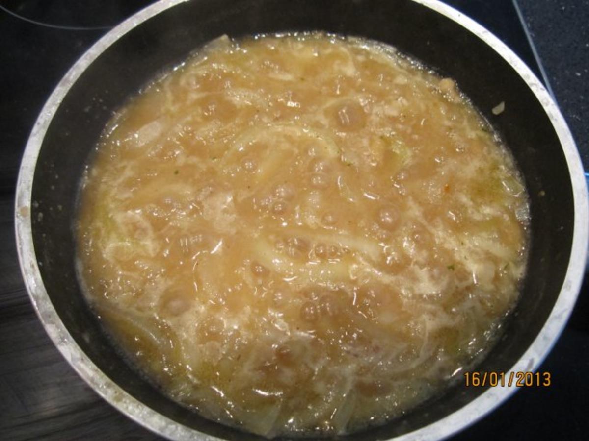 Geflügelfleischwurst mit Kartoffelstampf und Zwiebelgemüse - Rezept - Bild Nr. 3