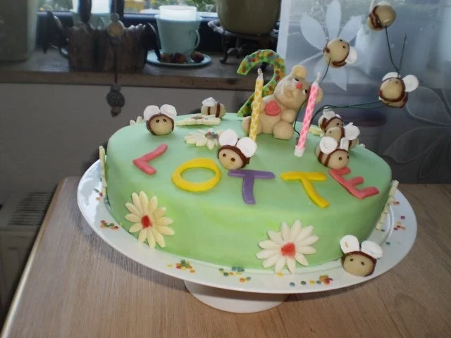 Rezept: Geburtstagstorte für Lotte Bild Nr. 2 Geburtstagstorte für Lotte - Rezept - Bild Nr. 2