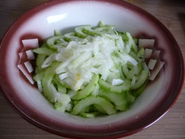 Fisch : Gedünsteter Tilapia an Meerrettich - Dill - Soße mit Kartoffeln und Gurkensalat - Rezept - Bild Nr. 23