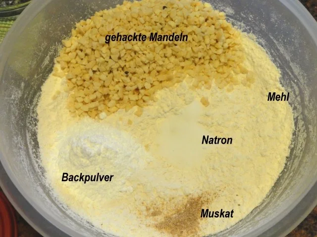 Rezept: Muffin: MANDEL - KIRSCH Bild Nr. 3 Muffin: MANDEL - KIRSCH - Rezept - Bild Nr. 3