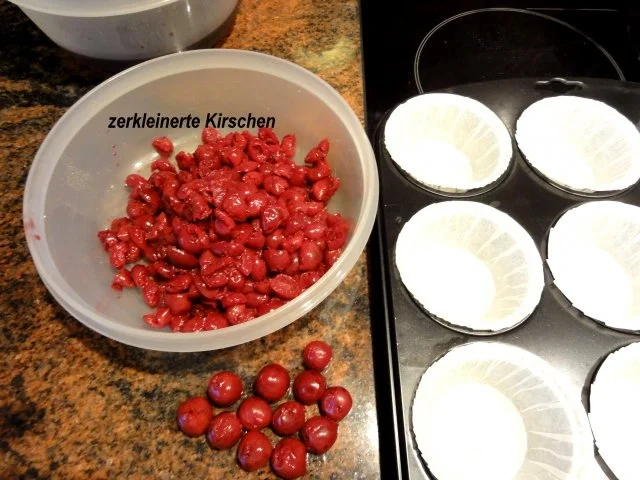 Rezept: Muffin: MANDEL - KIRSCH Bild Nr. 2 Muffin: MANDEL - KIRSCH - Rezept - Bild Nr. 2