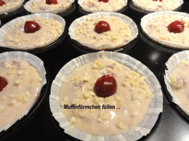 Rezept: Muffin: MANDEL - KIRSCH Bild Nr. 7 Muffin: MANDEL - KIRSCH - Rezept - Bild Nr. 7