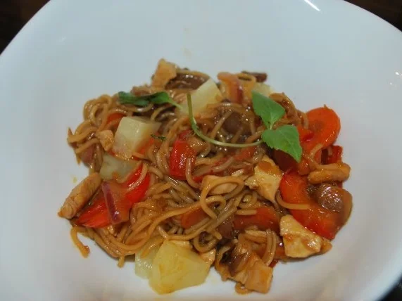 Annis asiatische Bratnudeln 8 Kostbarkeiten - Rezept - Bild Nr. 2