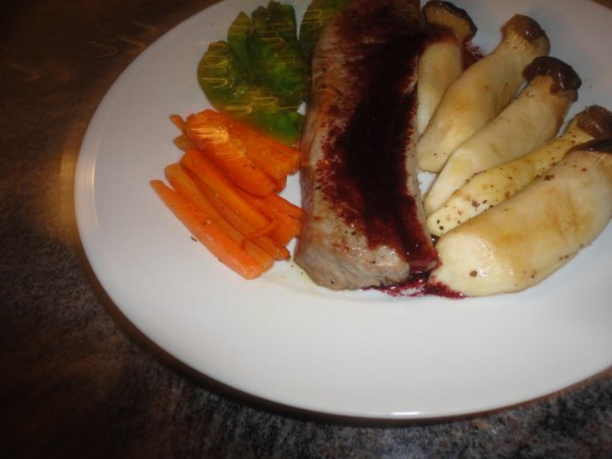 Thunfisch Steak mit Rotwein Sauce für Monika - Rezept