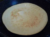 Eierspeisen : Buttermilch-Pfannkuchen mit Kräutersoße - Rezept