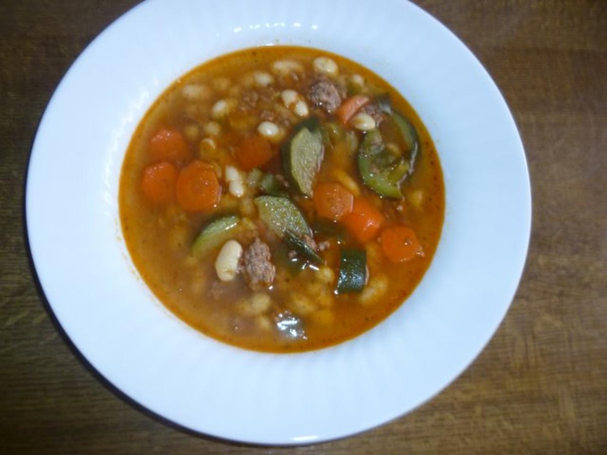 Gemüse-Bohnen-Eintopf mit Hackfleisch - Rezept