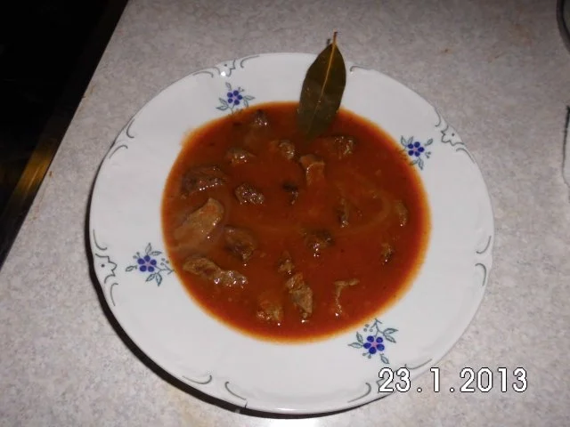 Rezept: Gemüse-Zwiebel-Fleisch mit brauner Sauce Gemüse-Zwiebel-Fleisch mit brauner Sauce - Rezept