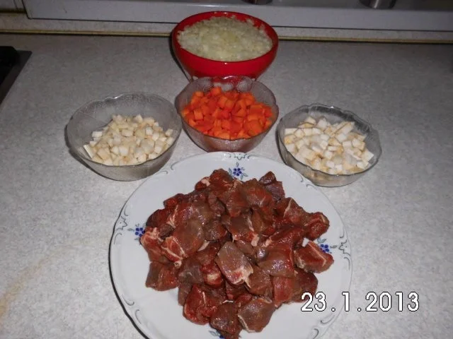 Rezept: Gemüse-Zwiebel-Fleisch mit brauner Sauce Bild Nr. 2 Gemüse-Zwiebel-Fleisch mit brauner Sauce - Rezept - Bild Nr. 2