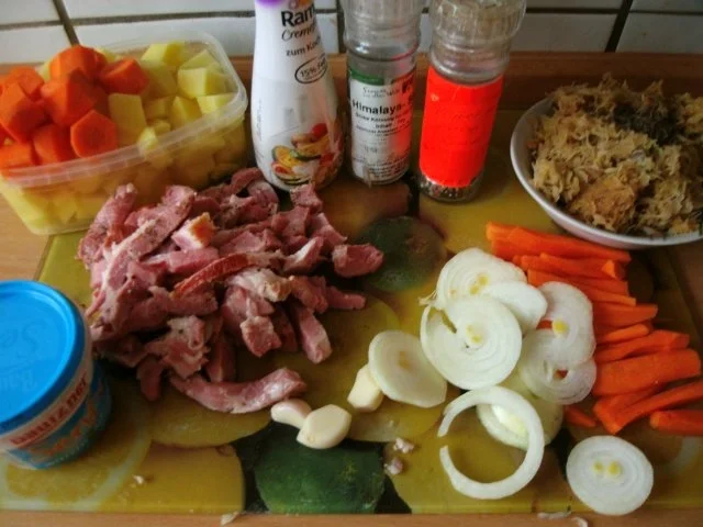 Kasselergeschnetzetes mit Sauerkraut und würzigem Kartoffelpüree - Rezept - Bild Nr. 3