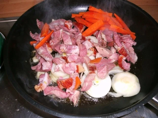 Kasselergeschnetzetes mit Sauerkraut und würzigem Kartoffelpüree - Rezept - Bild Nr. 4