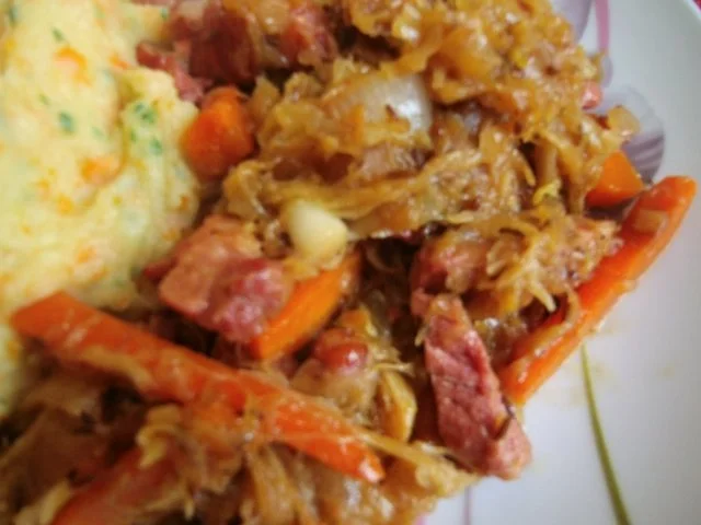 Kasselergeschnetzetes mit Sauerkraut und würzigem Kartoffelpüree - Rezept - Bild Nr. 15