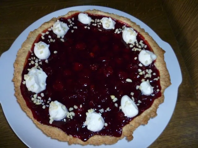 Rezept: Fruchtige Kirsch-Crostata Fruchtige Kirsch-Crostata - Rezept