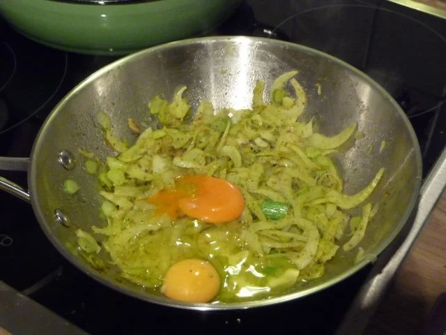 Abendbrot : Rührei mit Fenchel oder auch Fenchelrührei ;-) - Rezept - Bild Nr. 3