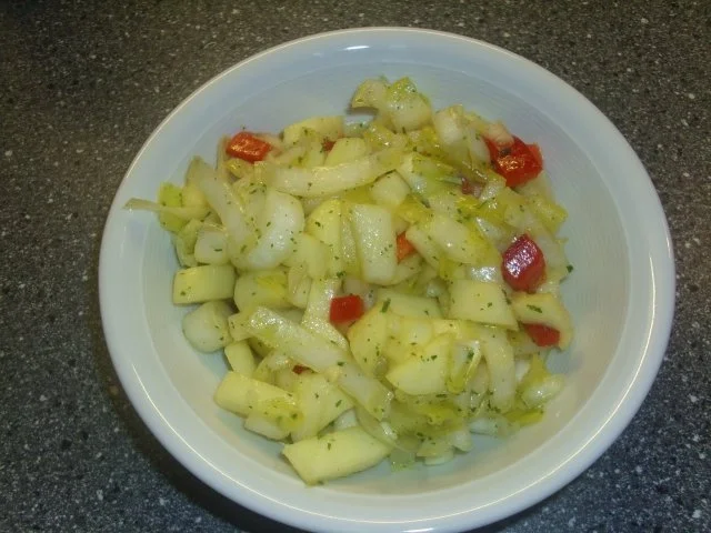 Chicoree-Apfel-Paprikasalat - Rezept - Bild Nr. 4