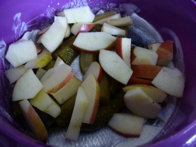 Fisch : Eingelegten Bismarckheringe  an Schmand - Joghurt-Soße mit Petersilien - Kartoffen - Rezept - Bild Nr. 6