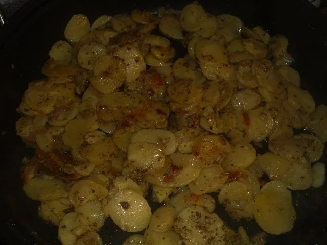 Bratkartoffeln mit Mozzarella und Backcamembert - Rezept - Bild Nr. 2