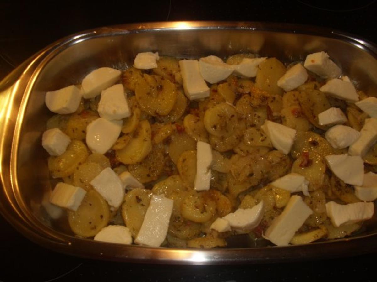Bratkartoffeln mit Mozzarella und Backcamembert - Rezept - Bild Nr. 4