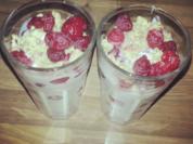 Joghurtcreme mit Himbeeren - Rezept