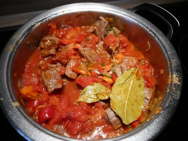 Eintopf ### Gulasch, Bohnen, Kartoffeln - Rezept - Bild Nr. 2