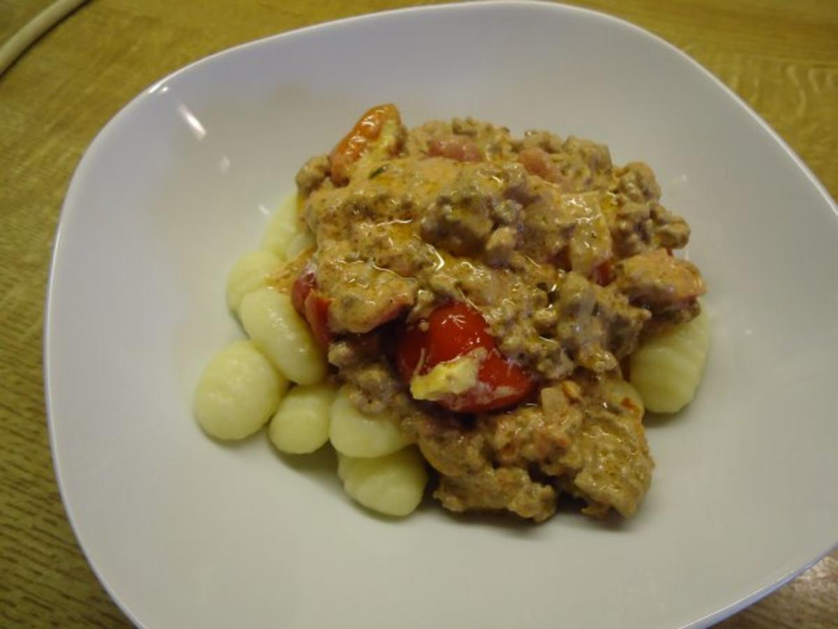 Bilder für Gnocchi an Hack-Tomaten Sauce ala Toskana - Rezept