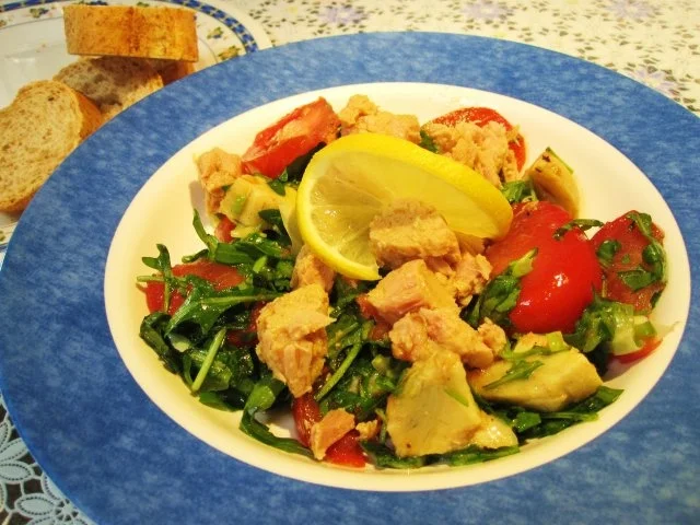 Rucolasalat mit Artischocken und Thunfisch ... - Rezept