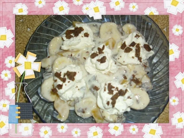 Früchte-Joghurt mit Pumpernickel - Rezept