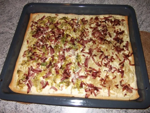 Flammkuchen auf 2. Arten nach Dieter´s Art - Rezept
