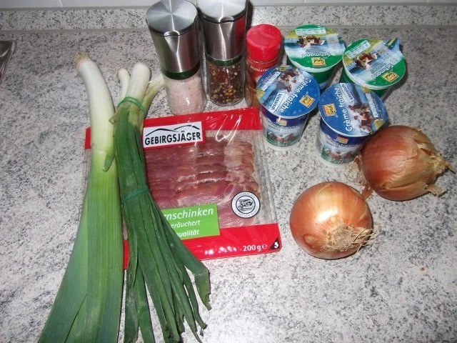 Flammkuchen auf 2. Arten nach Dieter´s Art - Rezept - Bild Nr. 2