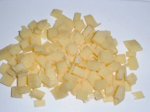 Rezept: Bunter Salat mit gebratenen Würstchenstreifen und Käse Bild Nr. 9 Bunter Salat mit gebratenen Würstchenstreifen und Käse - Rezept - Bild Nr. 9