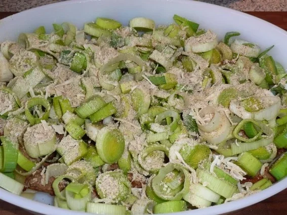 Rezept: Auflauf: Penne mit Schweinefleisch und Porree Bild Nr. 4 Auflauf: Penne mit Schweinefleisch und Porree - Rezept - Bild Nr. 4