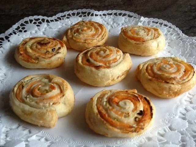 Blätterteig-Lachs-Schnecken - Rezept