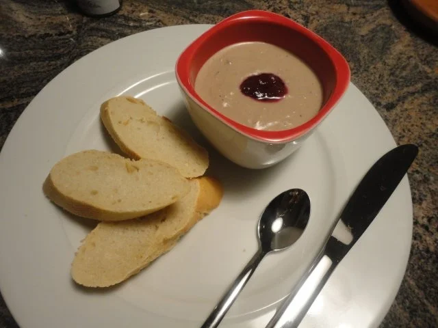 Rezept: fruchtige Kalbsleber Pastete mit Preiselbeeren fruchtige Kalbsleber Pastete mit Preiselbeeren - Rezept