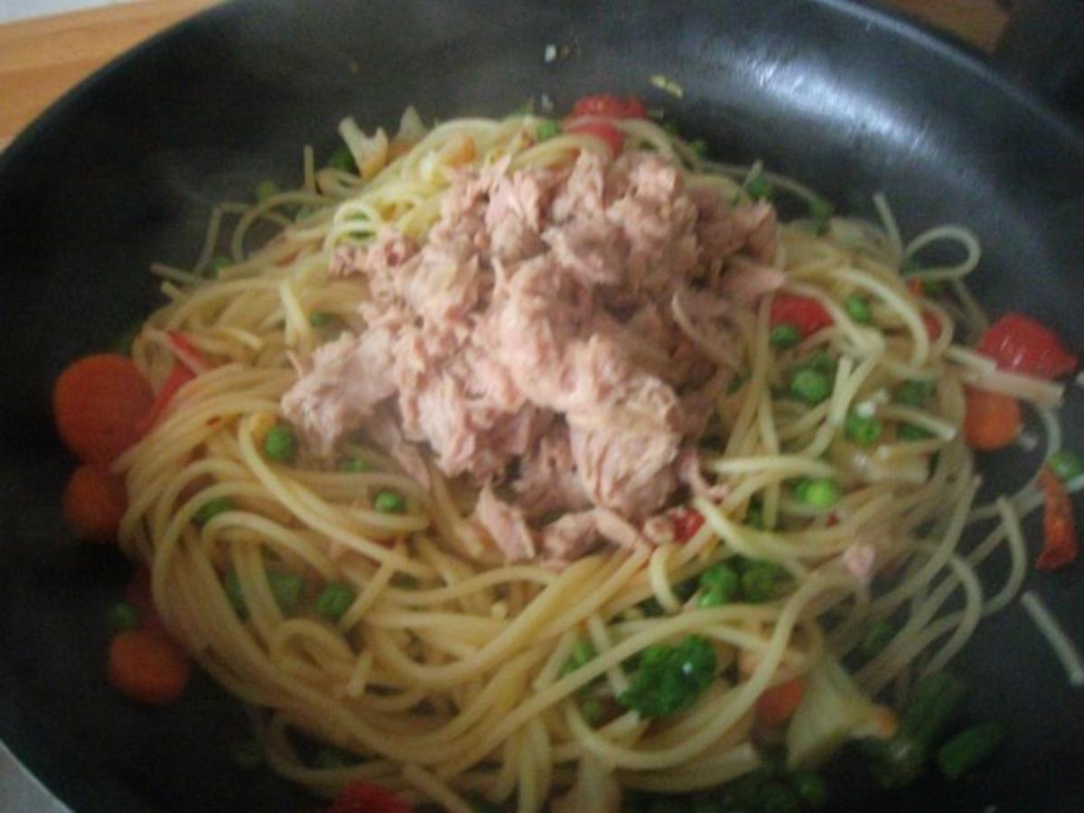 Spaghetti mit Thunfisch - Rezept - Bild Nr. 7