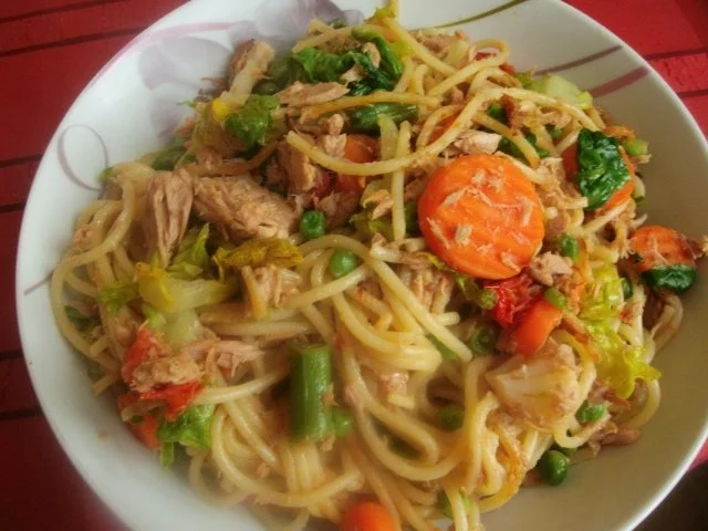 Rezept: Spaghetti mit Thunfisch Spaghetti mit Thunfisch - Rezept