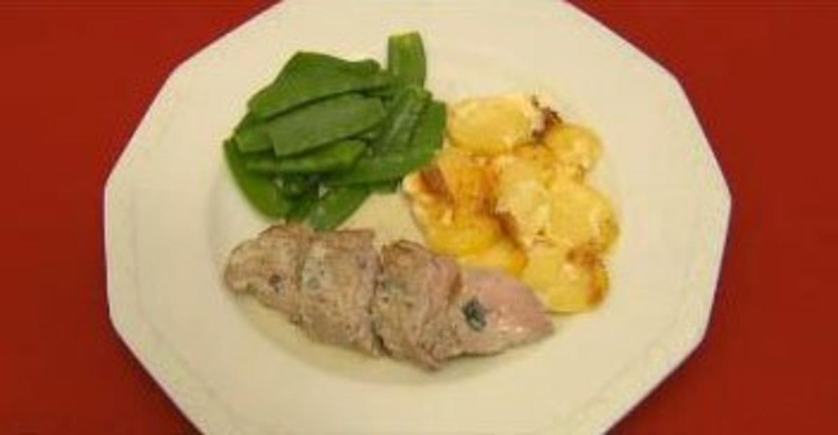 Schweinefilet mit Gorgonzolasoße, Kaiserschoten und Kartoffelgratin - Rezept