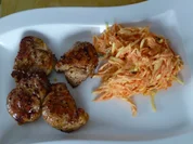 Wildschweinmedaillions mit würzigem Karottensalat - Rezept