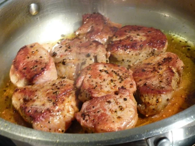 Rezept: Wildschweinmedaillions mit würzigem Karottensalat Bild Nr. 4 Wildschweinmedaillions mit würzigem Karottensalat - Rezept - Bild Nr. 4