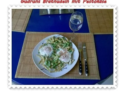 Nudeln: Bratnudeln mit grünem Pestokäse - Landana - Rezept - Bild Nr. 8