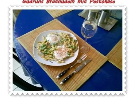 Nudeln: Bratnudeln mit grünem Pestokäse - Landana - Rezept - Bild Nr. 9