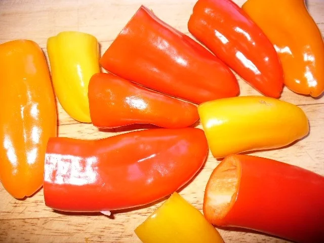 gefüllte Baby-Paprikaschoten an Butterreis - Rezept - Bild Nr. 3