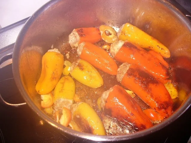 gefüllte Baby-Paprikaschoten an Butterreis - Rezept - Bild Nr. 10