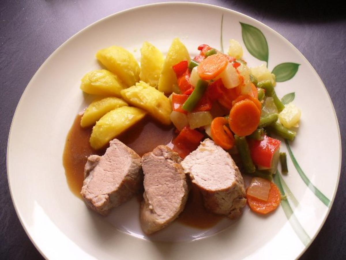 Buttergemüse im Schweinefiletring - Rezept