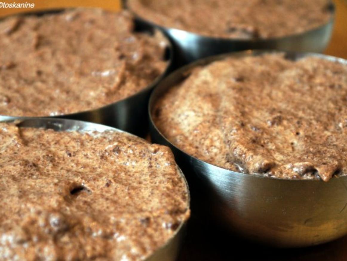 Schoko-Grieß-Flammerie mit Gewürzorangen - Rezept - kochbar.de