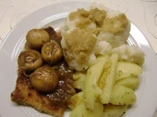 Blumenkohl mit einer Semmelbrösel-Haube à la Heiko - Rezept