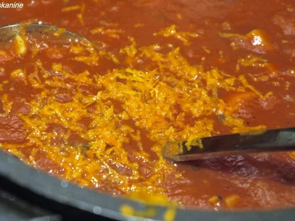 Rezept: Ravioli mit Gorgonzola-Füllung, dazu eine einfache Tomatensauce Bild Nr. 16 Ravioli mit Gorgonzola-Füllung, dazu eine einfache Tomatensauce - Rezept - Bild Nr. 16