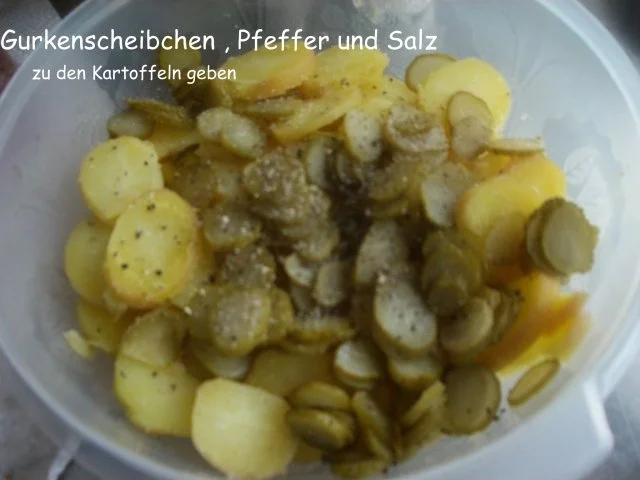 Schweinebäckchen  mit lauwarmen Kartoffelsalat und Bacon - Rezept - Bild Nr. 15