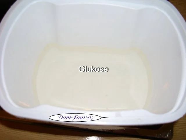 Rezept: Vanillesahne im Florentinertörtchen & Schoko-Orangen-Sahne mit Mangoscheiben als Törtchen Bild Nr. 3 Vanillesahne im Florentinertörtchen & Schoko-Orangen-Sahne mit Mangoscheiben als Törtchen - Rezept - Bild Nr. 3